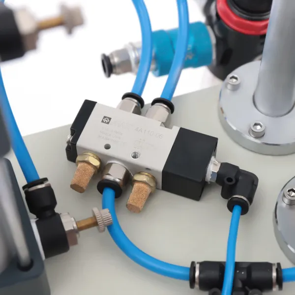 Pneumatic Capping Machine Bottle Capping Machine Bench Bottle Capper Cap Screwing Machine Pneumatic Capping Machine Bottle Capping Machine Bench Bottle Capper Cap Screwing Machine