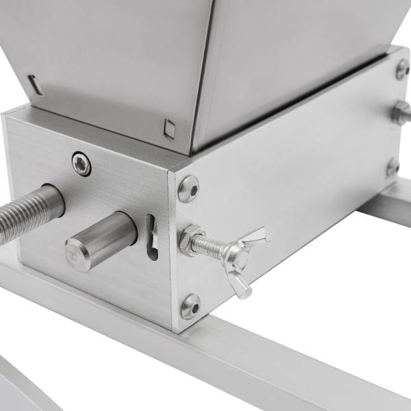 4L Grain Mill Manual Malt Mill Crusher Barley Grain Grinder with 2 Stainless Steel Roller for Home Brew Beer Mill